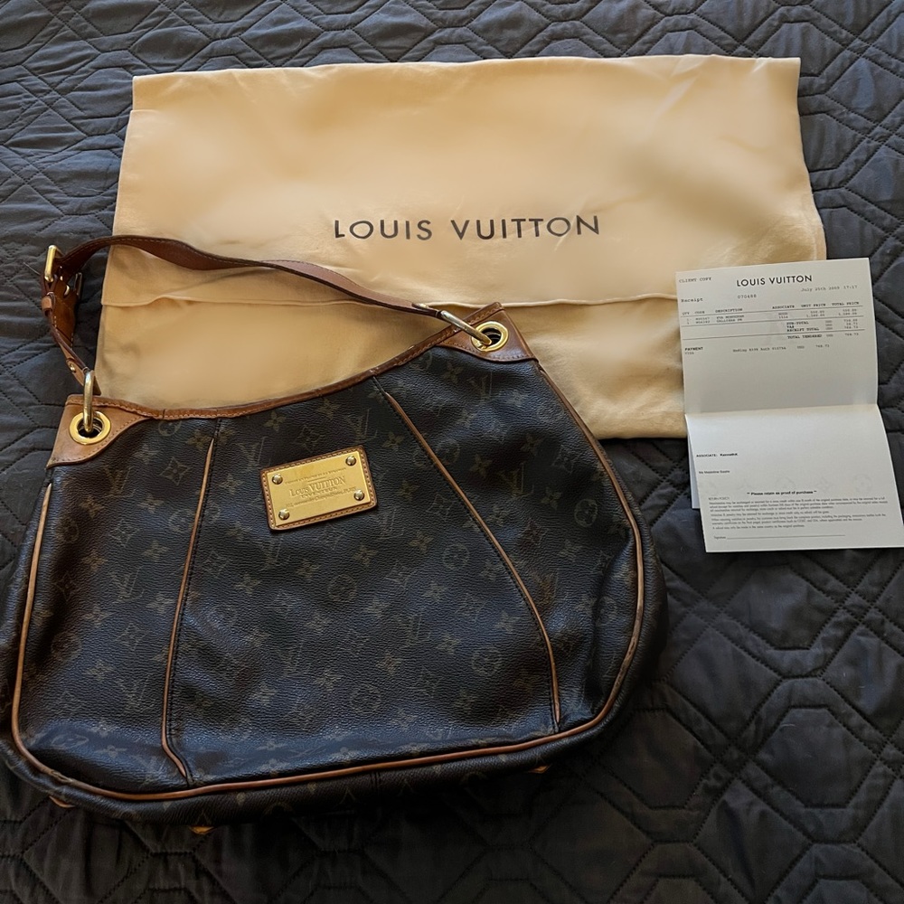 Louis Vuitton Galliera PM